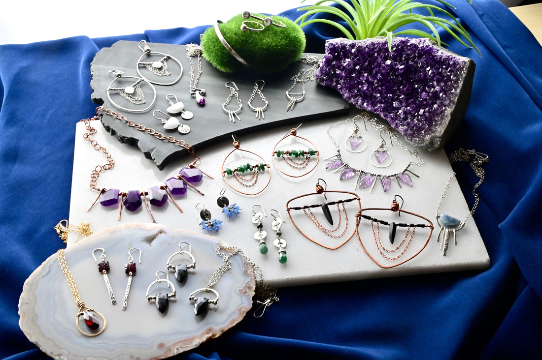 Gemstones for Aquarius Season 2024