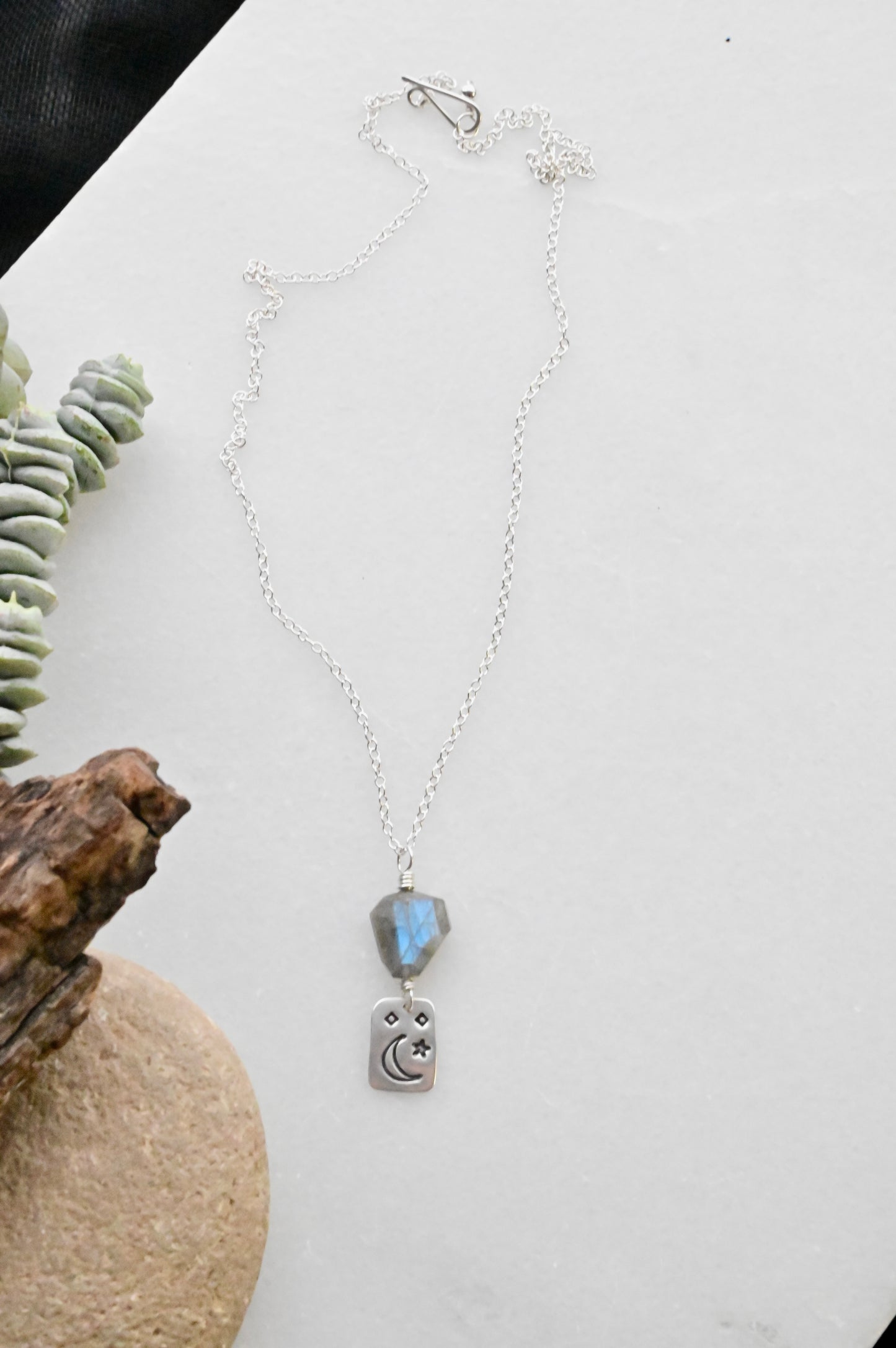 Silver Elements: Labradorite Necklace